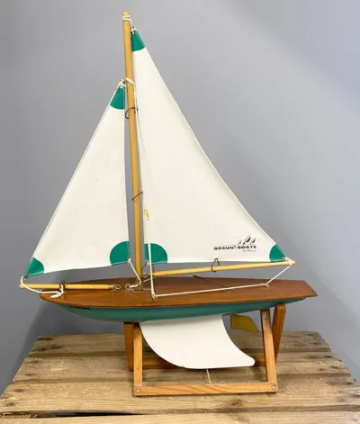 Vintage Reeves Bosun Sailing Yacht 14" 'Fearless'