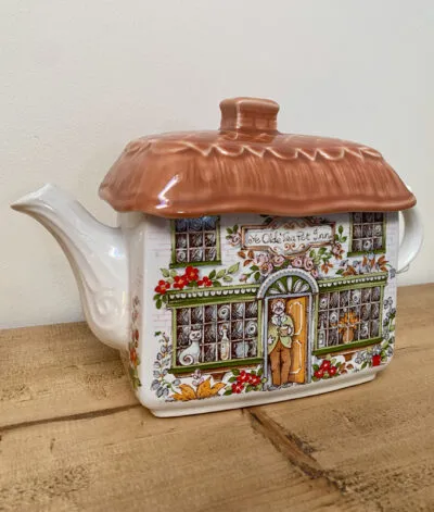 Sadler Teapot - Ye Old Tea Pot Inn